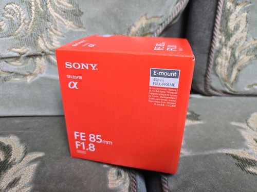 New sony 85mm - new, fe