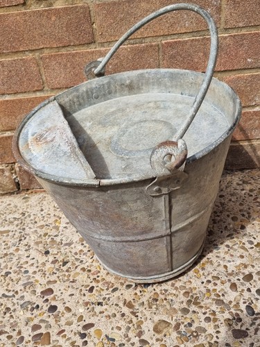 Vintage galvanised chicken - galvanised,