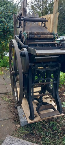 Treadle letterpress printing - treadle,