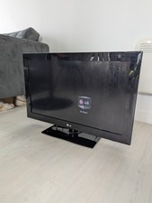 LG 32LD450 32" 1080p HD LCD Television ( Not Smart TV). Good condition.