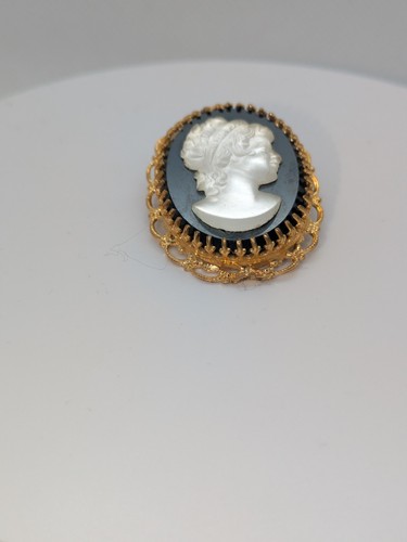Vintage cut glass cameo - cut,