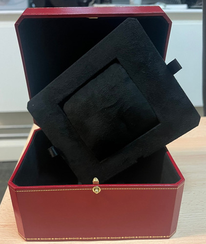 Beautiful genuine cartier - beautiful,