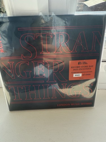 Stranger things main theme rsd - things,