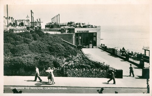 Clacton sea essex entrance - essex,