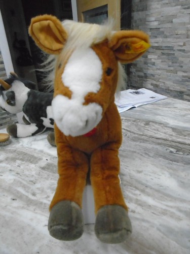 Steiff yellow label - yellow, horse