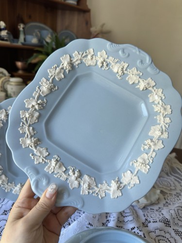 Wedgwood queensware embossed - ,