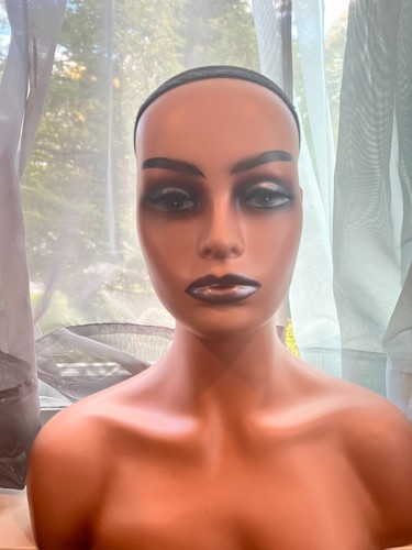 Female mannequin realistic - mannequin,