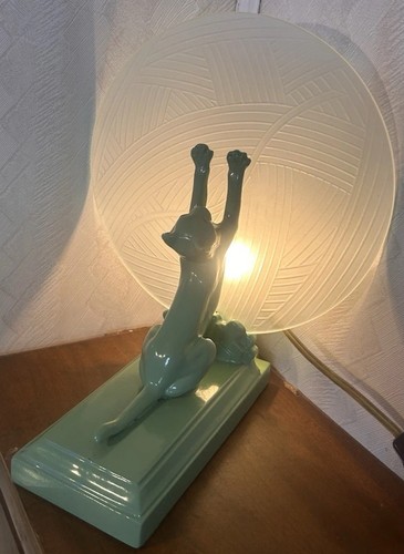 Art deco cat - deco, table