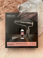 TRESemmé Beauty-full Strength