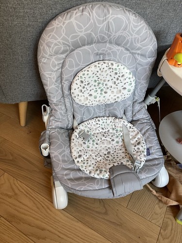 Chicco balloon baby bouncer - balloon,