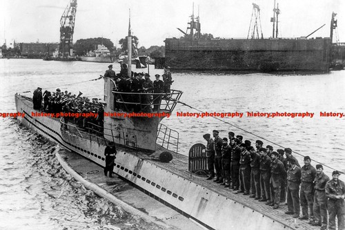 F003664 submarine port - f003664, with