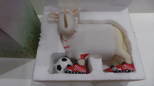 Boxed 2006 enesco ewe - boxed, and