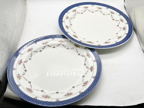 Vintage pair royal doulton - of,