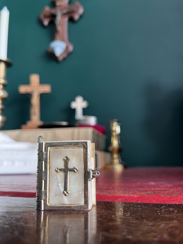 Vintage miniature bible - bible, locket