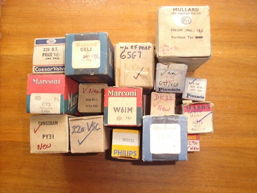 Lot valves original boxes - original,