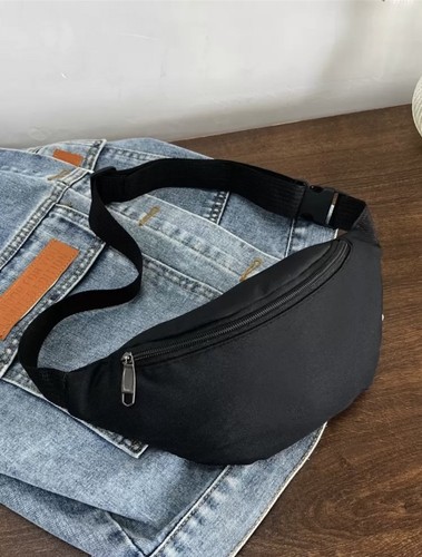 Seller plain black bum - plain,