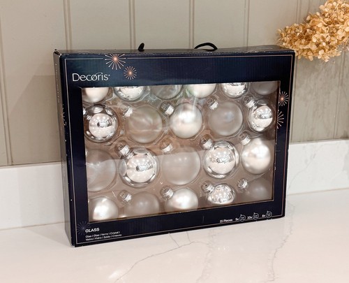 Glass christmas baubles - 21,
