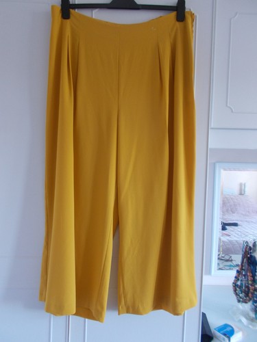 Primark size mustard wide - size,