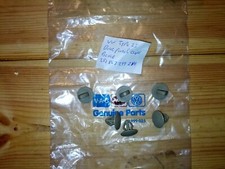 NOS VW Type 25 Door Panel Clips Beige 251 867 299 ZVA (6)