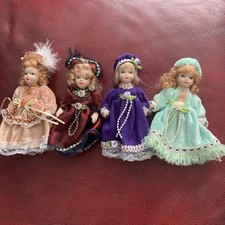 Vintage Set Of 4 Small