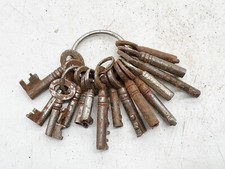 ANTIQUE JOB LOT COLLECTION OF