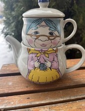 Vintage Knitting Grandma Tea