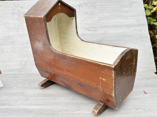 Antique wooden doll cradle - ,