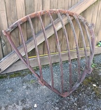 Victorian Blacksmith Cast Iron Corner Hay Rack Feeder Garden 18.6KG 34" X 31" 