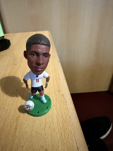 Rashford england kit figurine - rashford,