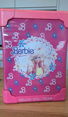 Barbie deluxe doll trunk - deluxe,