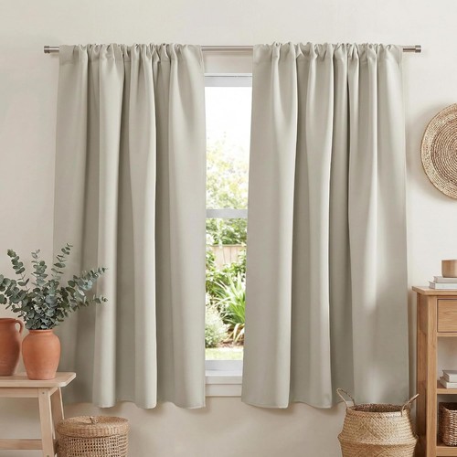 Pony dance natural - pony, curtains
