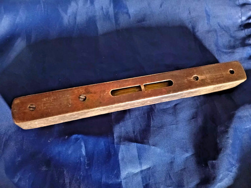 Vintage old brass - 9",