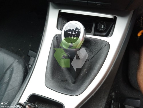 Bmw series 318i mk5 - 3,