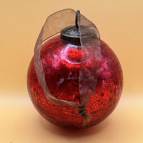 Heavy red crackle glass