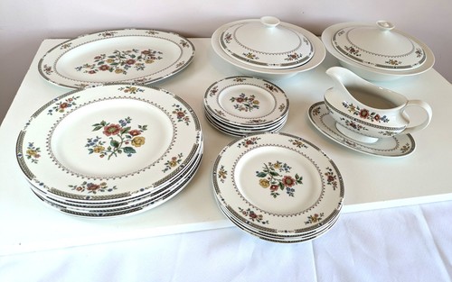 Royal doulton kingswood dinner - kingswood,