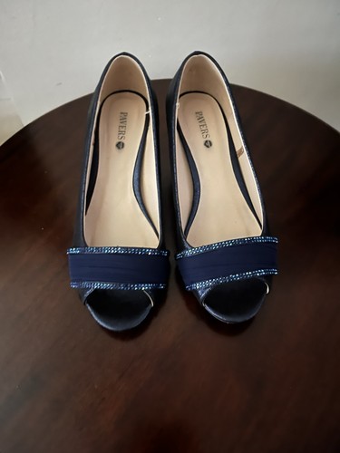 Ladies pavers open toed shoes - open,
