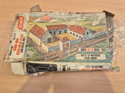 Airfix battle waterloo farm - airfix,