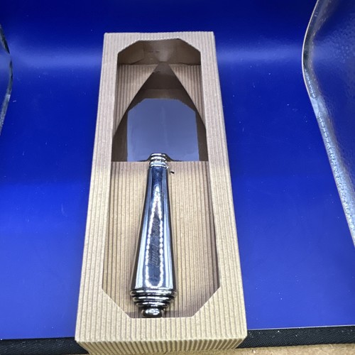 Silver metal cake pie slice - cake/pie,