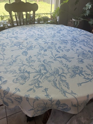 Blue and white floral - blue,