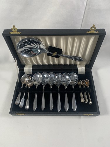 Vintage boxed serving spoon - vintage,