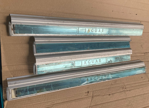 Jaguar x300 xj6 - jaguar, sill