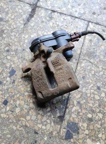 Audi 8k2 rear left - audi,