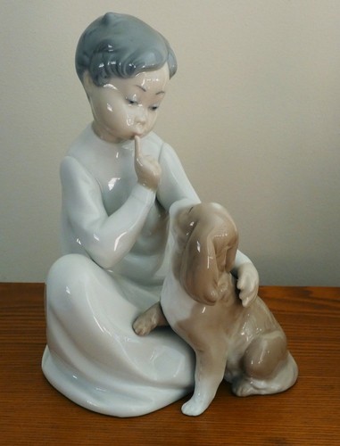 Lladro 4522 boy with - 4522, dog