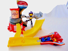 PAW PATROL MIGHTY METEOR TRACK SET WITH DIE CAST CHASE VEHICLE