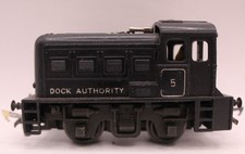 Tri-ang 00 Gauge Black #5