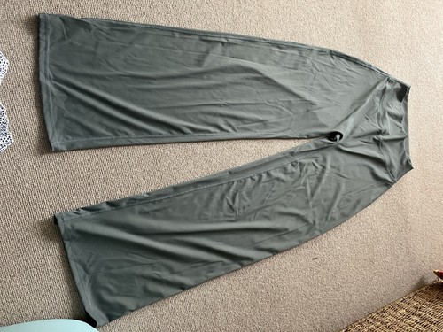 Tiktok greyish olive green - greyish,