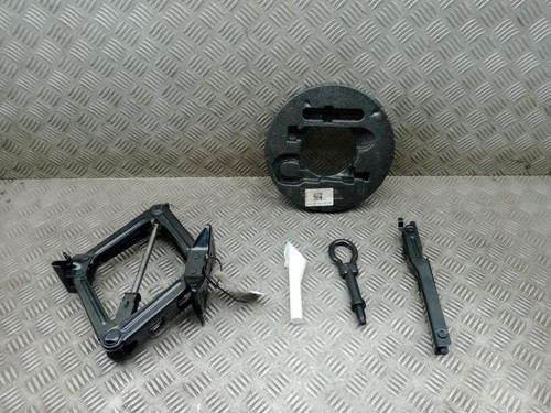 Ford fiesta lifting jack tool - ford,