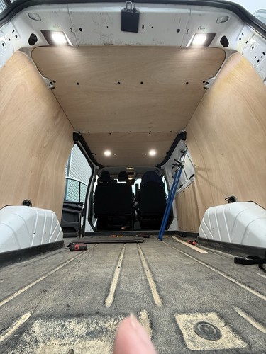 Ford transit custom - swb, ply