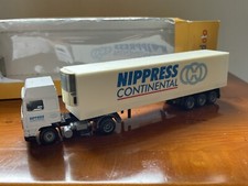 OTO Volvo Holland Nippress Continental Tri-Axle Trailer Model Diecast Metal Base