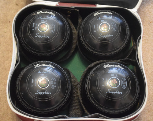 Henselite sapphire lawn bowls - lawn,